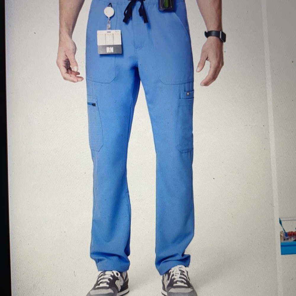 FIGS men’s ceil blue Cairo cargo scrub pants